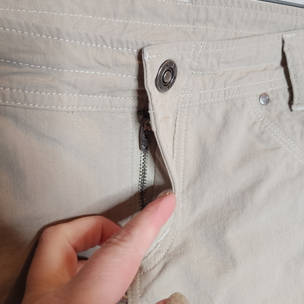 Kuhl Splash Cargo Bermuda Hiking Tan Shorts 6 Pockets Women's Size 12 - Picture 16 of 16